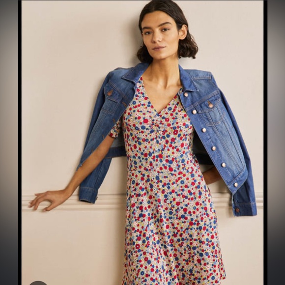 Boden V Neck Jersey Dress size 16. NWT Never worn, perfect condition - Picture 1 of 4